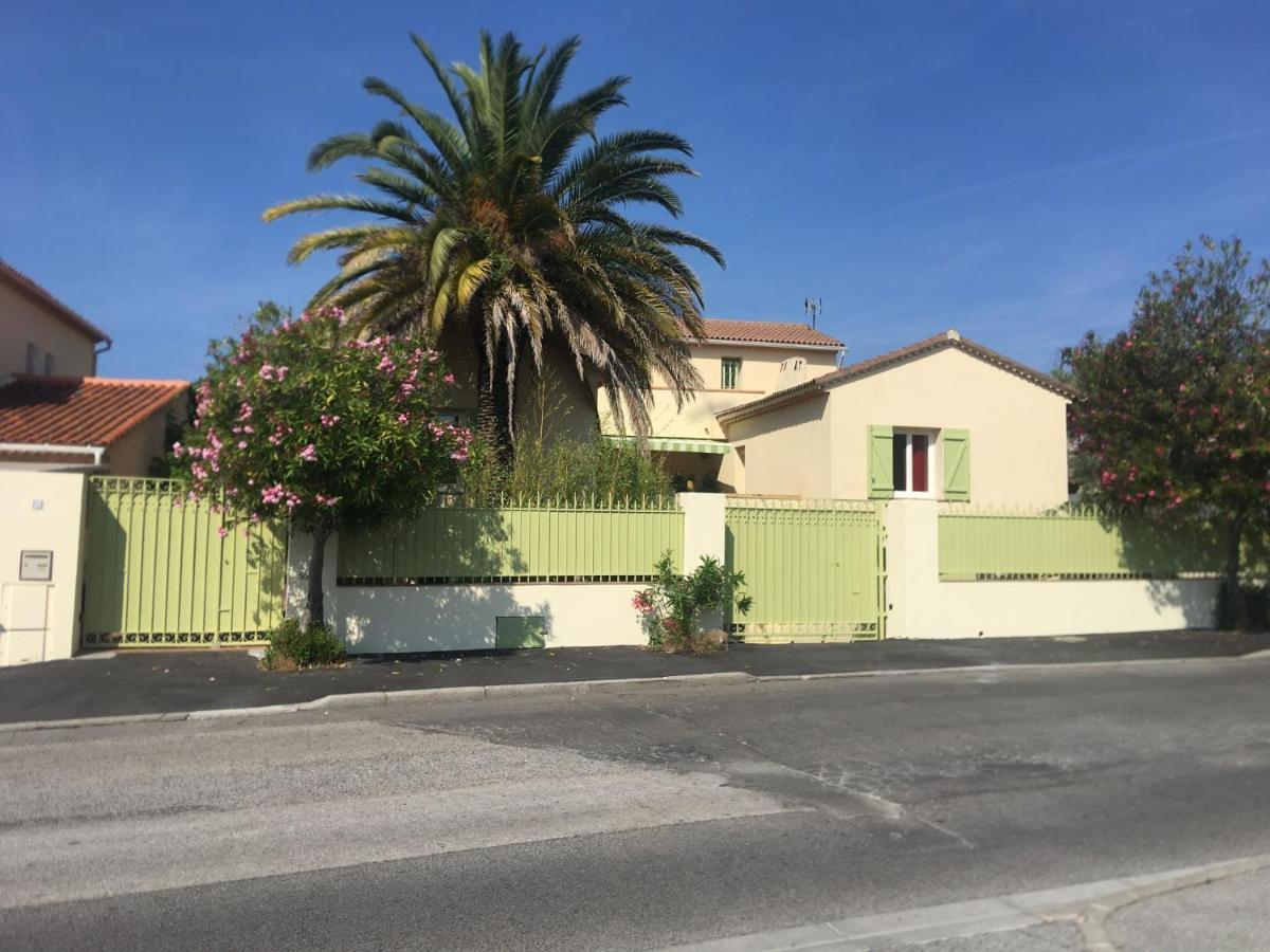 Le Gite Des Palmiers Hyères Esterno foto