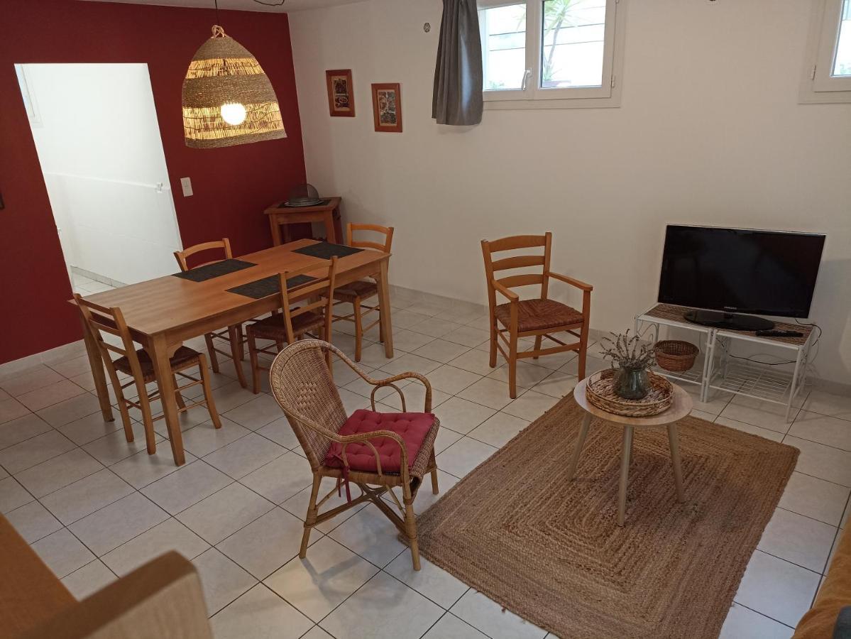 Le Gite Des Palmiers Hyères Esterno foto